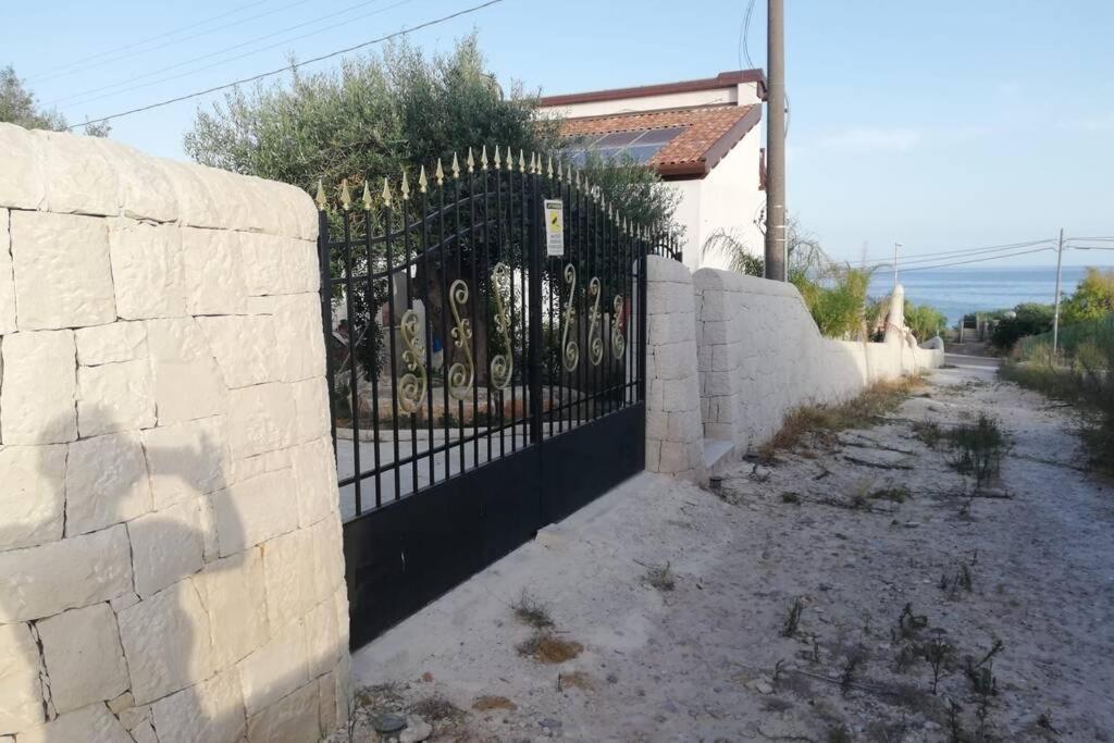 Grazioso Appartamento Di Fronte Al Mare Pozzallo Dış mekan fotoğraf